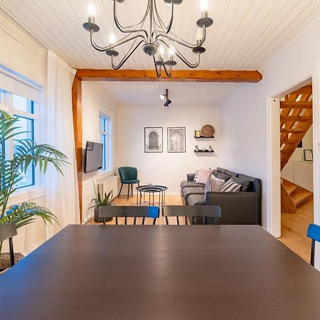 Day Dream Central Akureyri Three Bedroom Apt Экстерьер фото