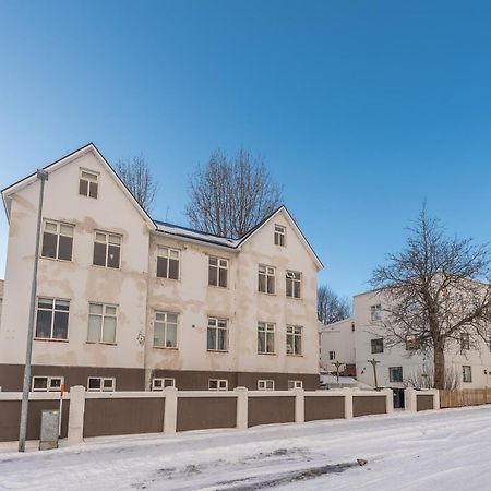 Day Dream Central Akureyri Three Bedroom Apt Экстерьер фото