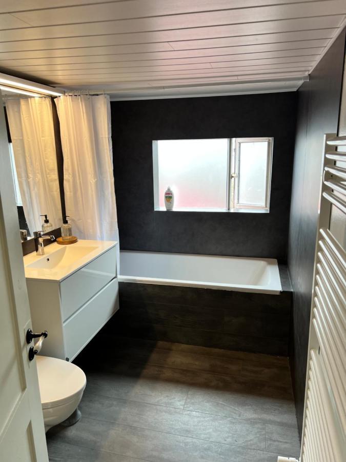 Day Dream Central Akureyri Three Bedroom Apt Экстерьер фото