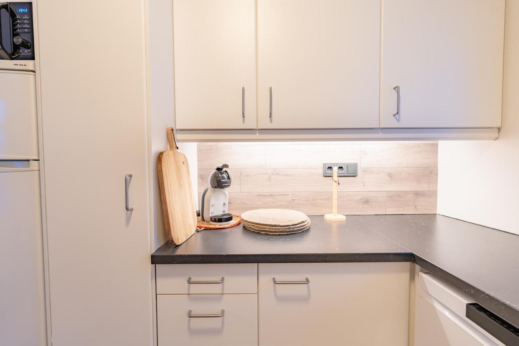 Day Dream Central Akureyri Three Bedroom Apt Экстерьер фото