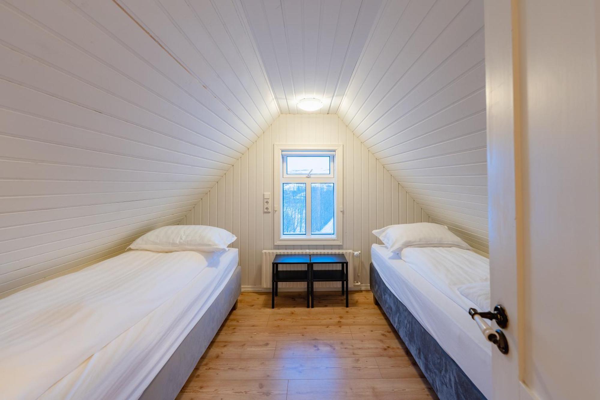 Day Dream Central Akureyri Three Bedroom Apt Экстерьер фото