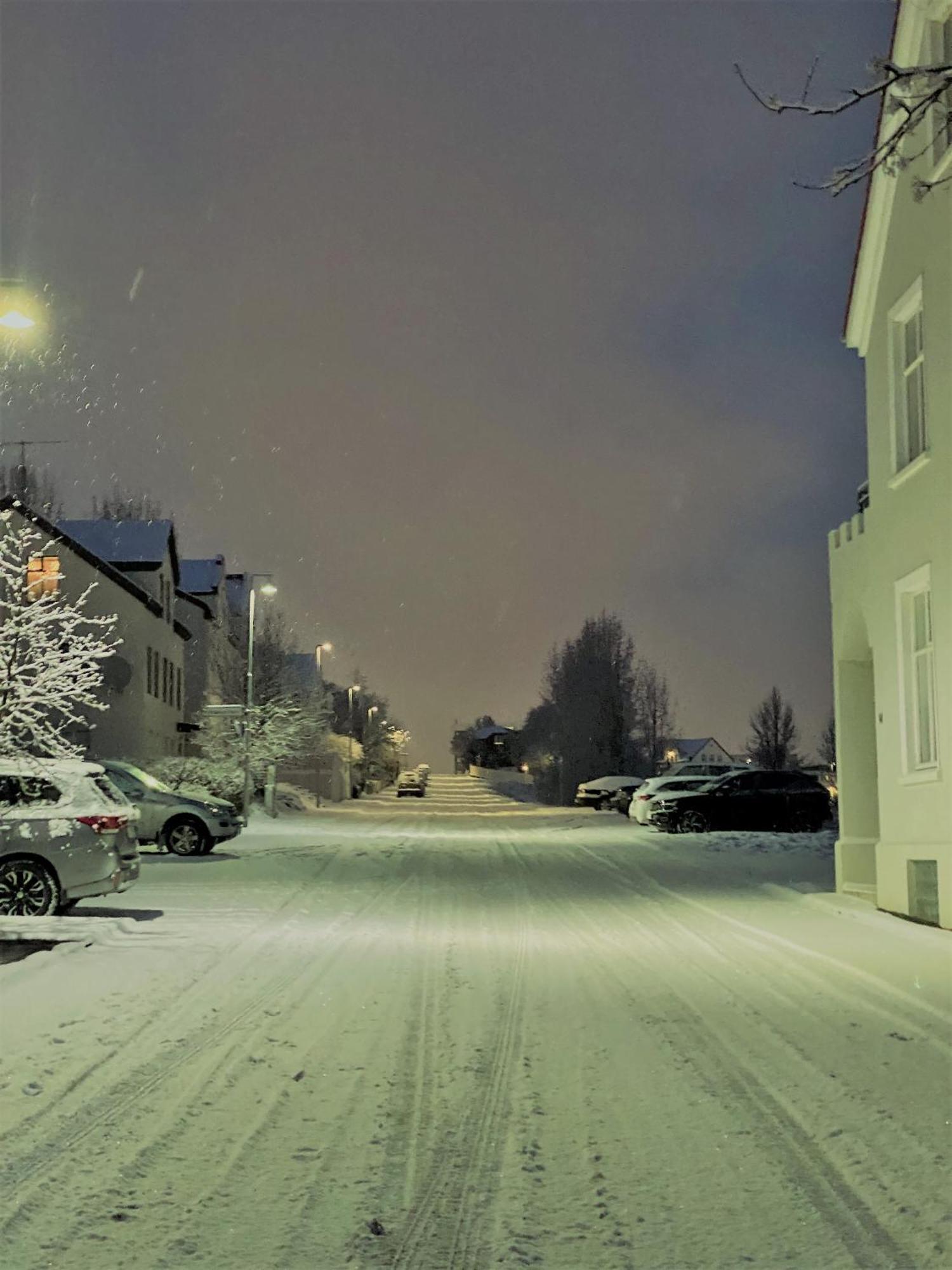 Day Dream Central Akureyri Three Bedroom Apt Экстерьер фото